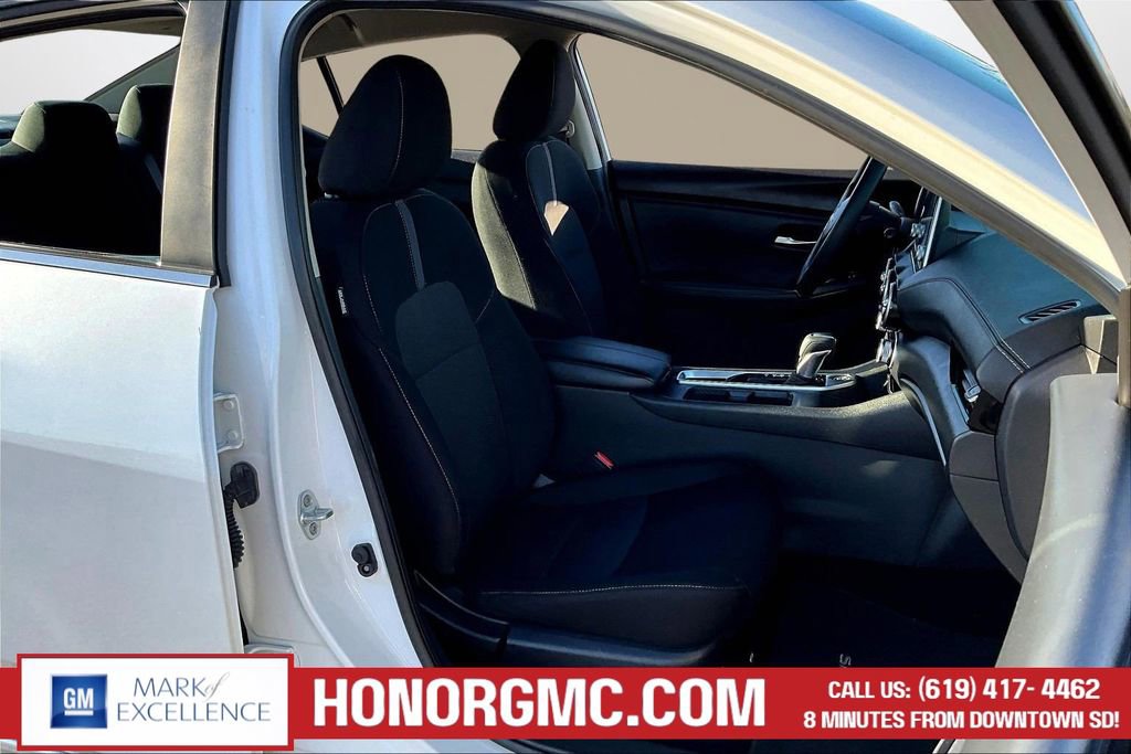 Used 2024 Nissan Sentra SV FWD image 28