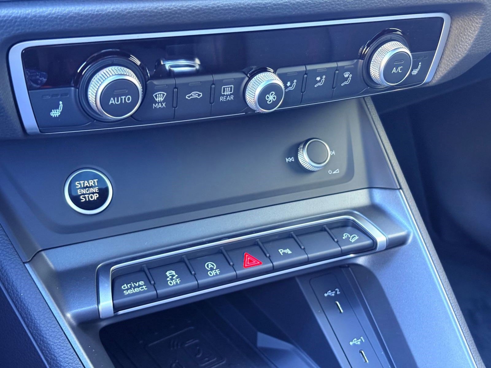 New 2025 Audi Q3 2.0T Premium Plus image 18