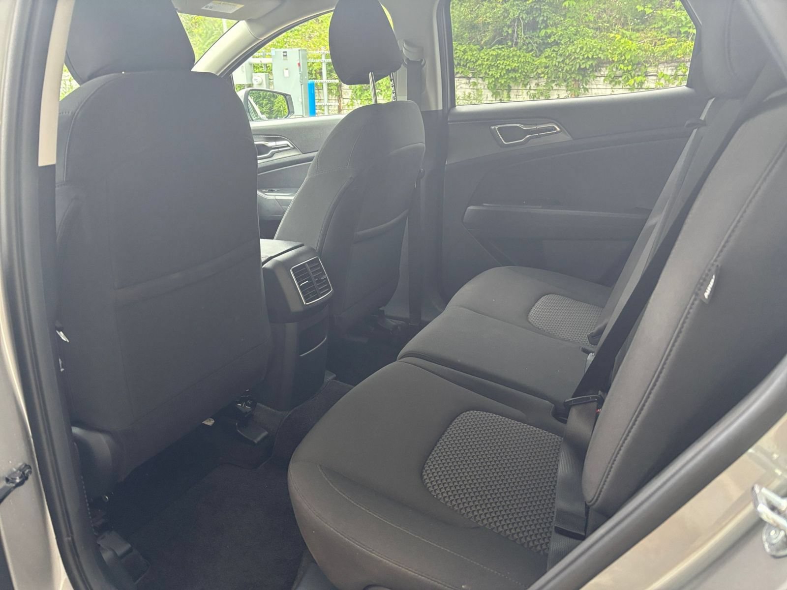 Used 2025 Kia Sportage LX FWD image 36