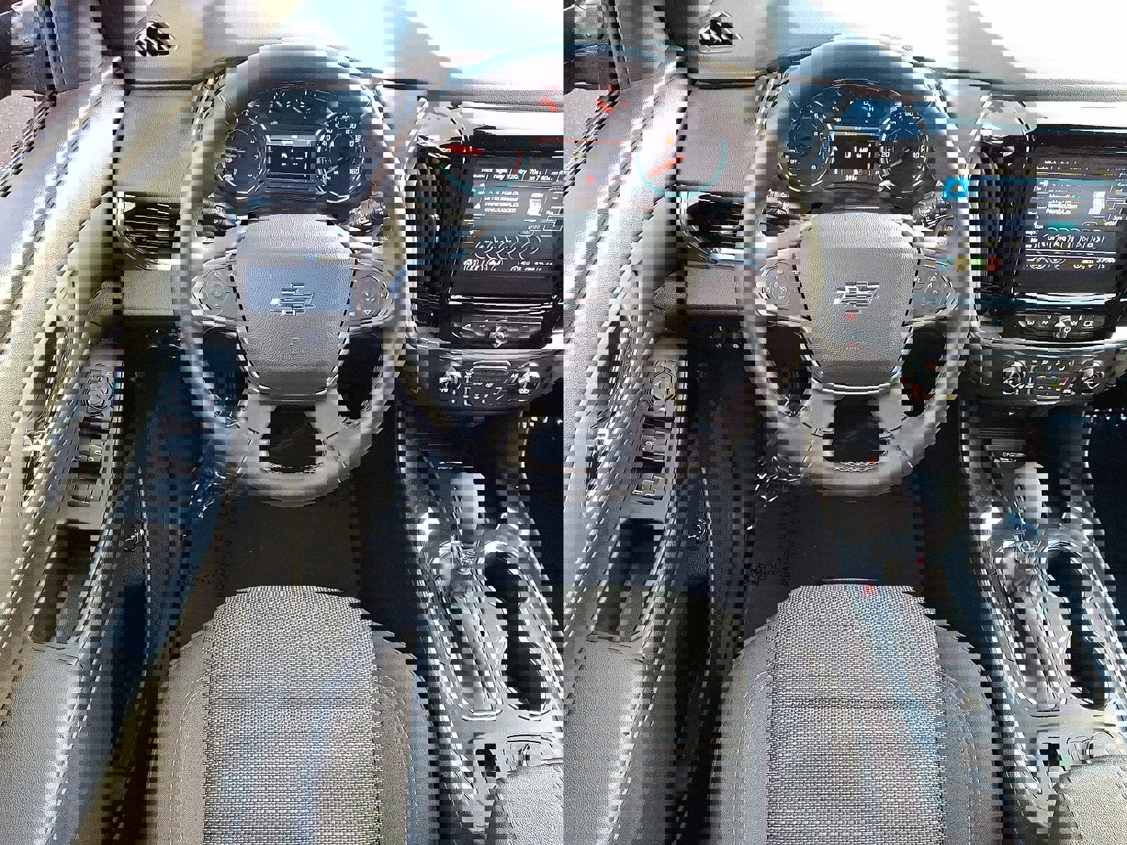 Used 2023 Chevrolet Traverse LT w/ Midnight/Sport Edition image 12