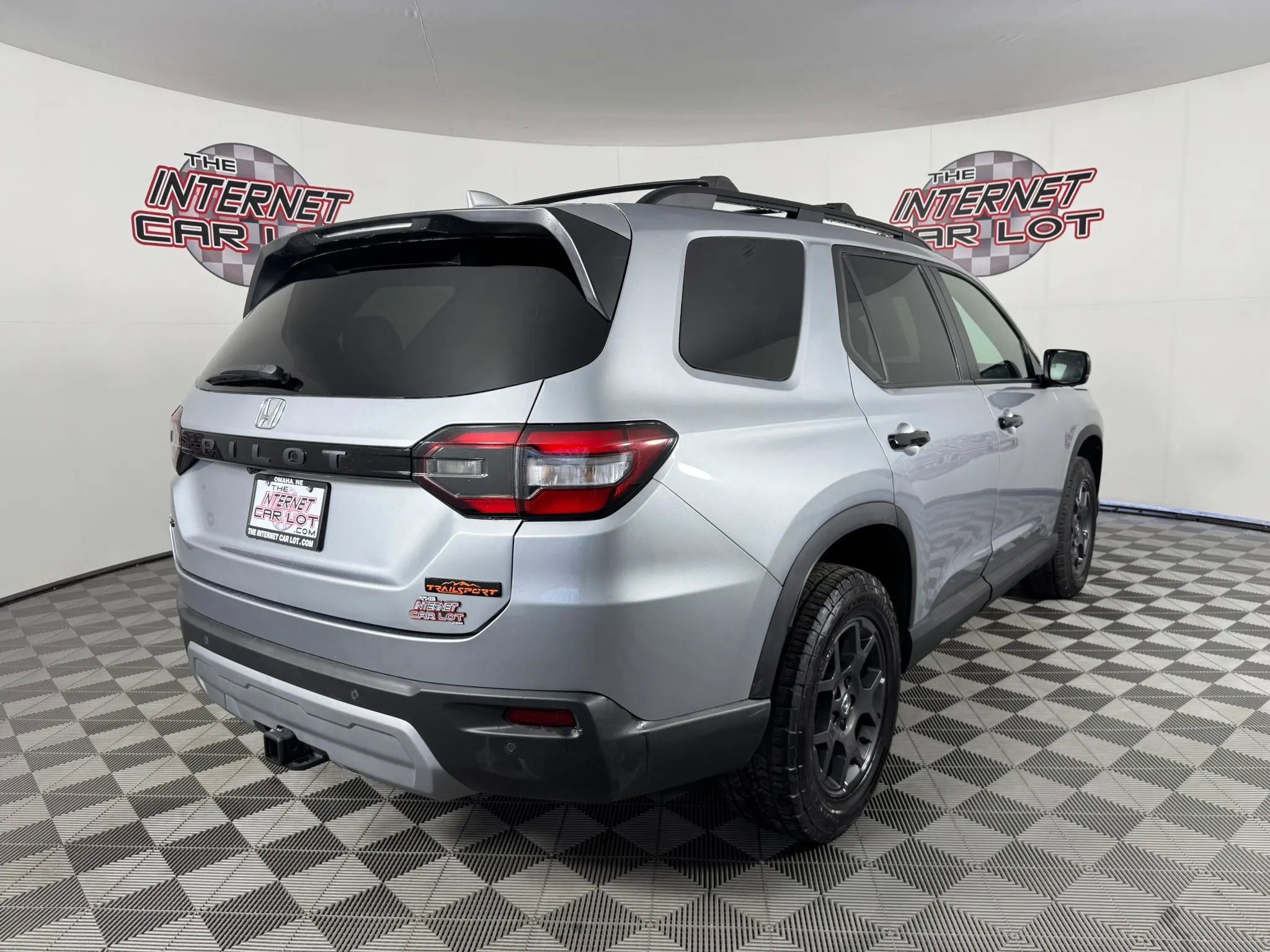 Used 2025 Honda Pilot TrailSport image 7