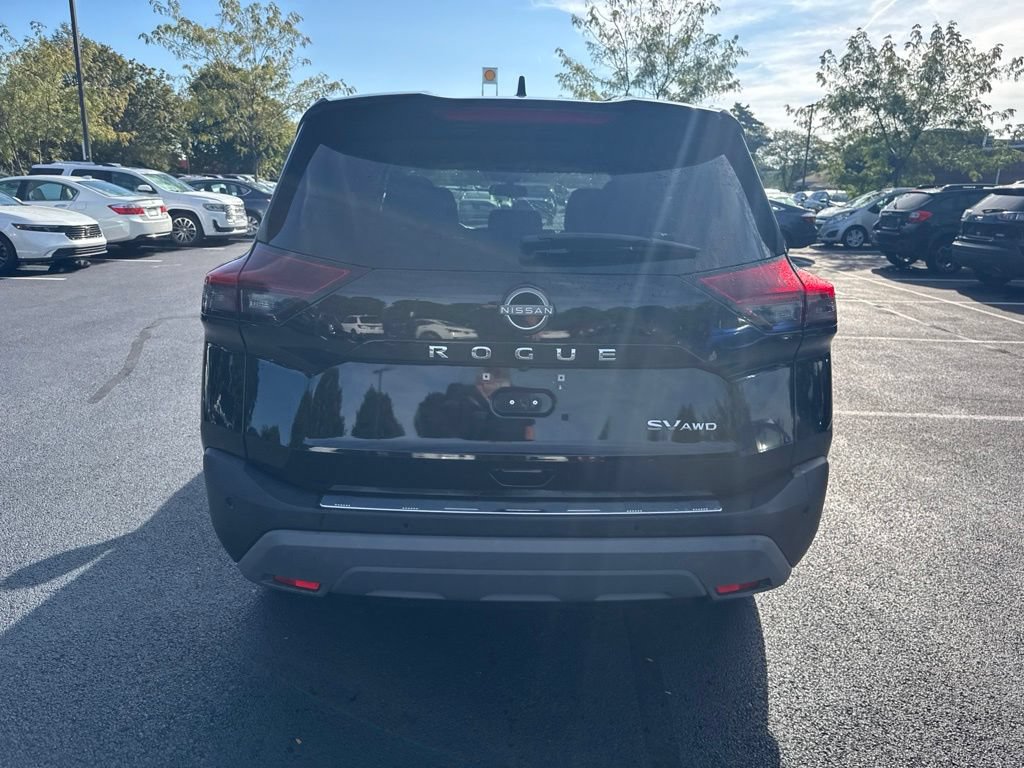 Used 2023 Nissan Rogue SV AWD/4WD image 7