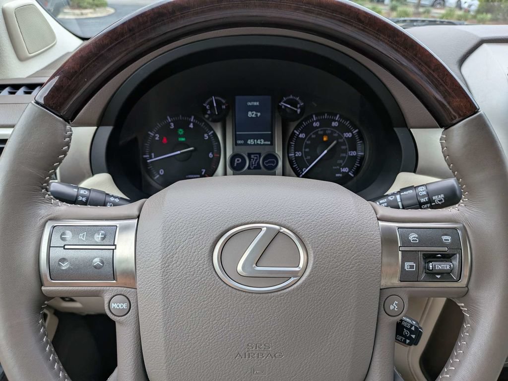 Used 2017 Lexus GX 460 Premium w/ Premium Package AWD/4WD image 37