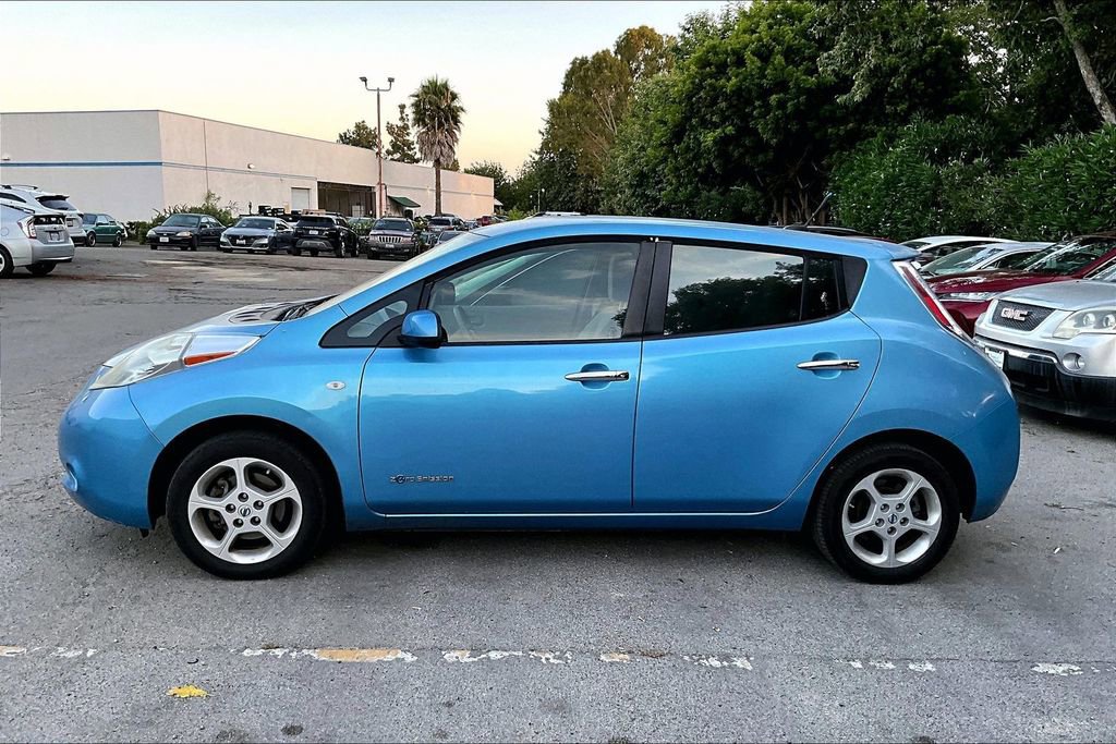 Used 2012 Nissan Leaf SL w/ Recycling/Organizational Pkg FWD image 7