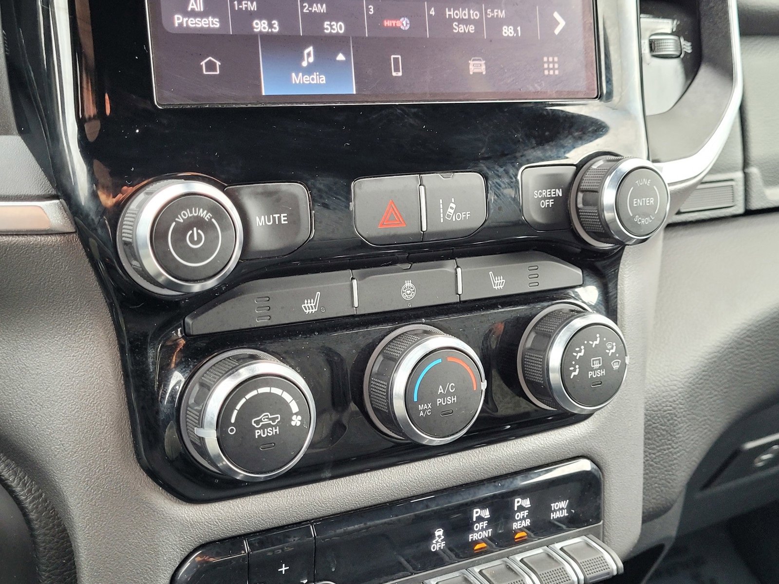 Used 2025 RAM 1500 Big Horn image 24