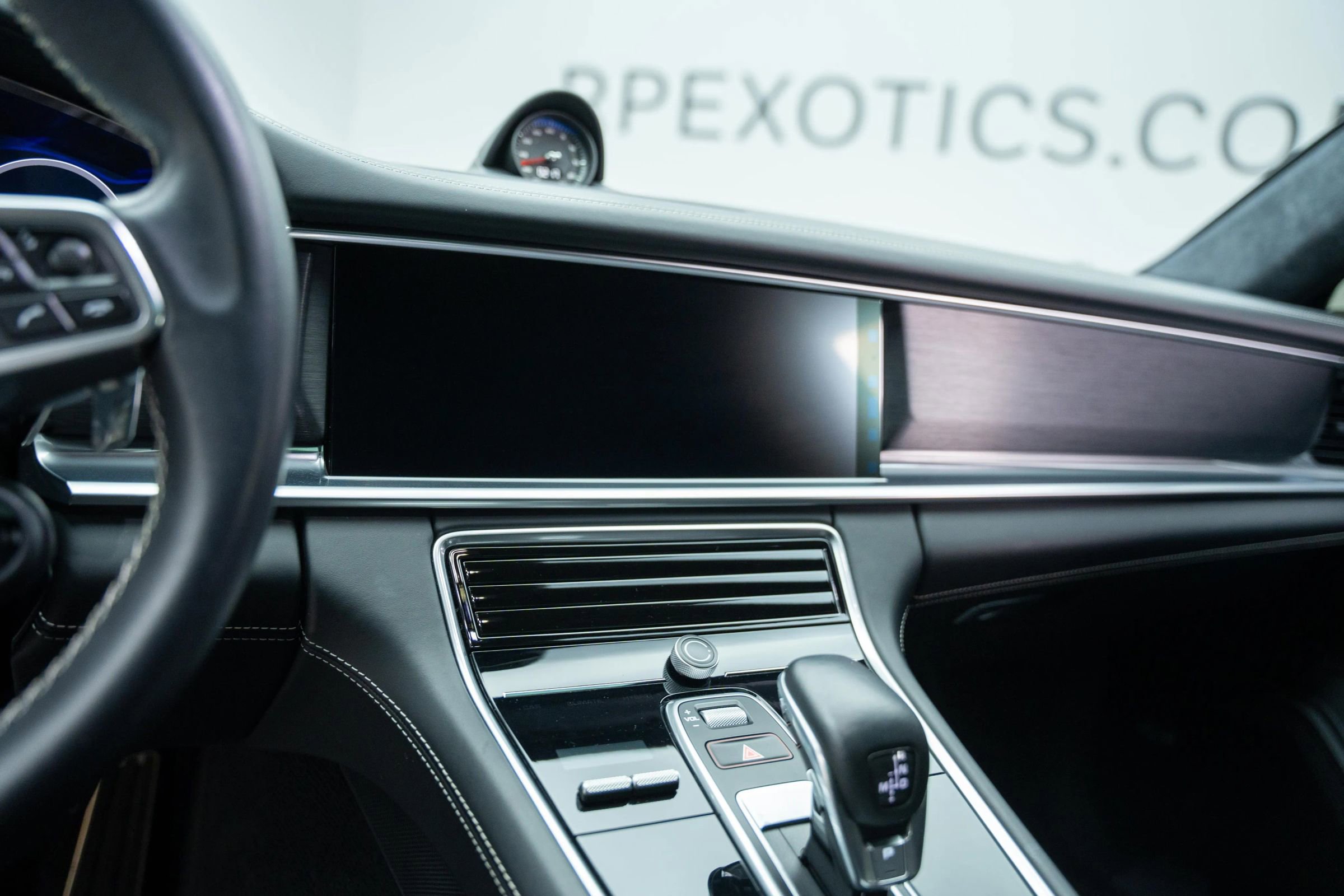 Used 2019 Porsche Panamera GTS image 39