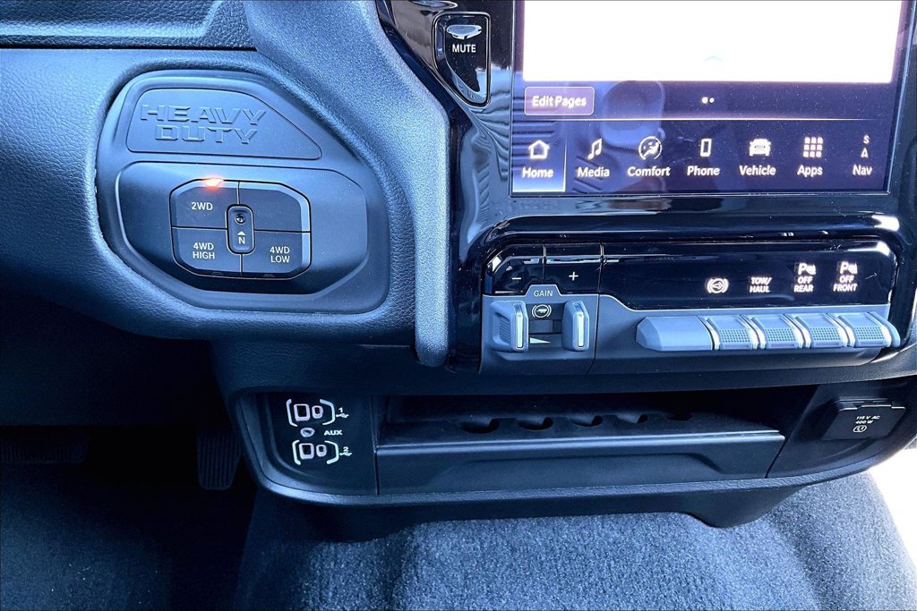 Used 2026 RAM 3500 Tradesman AWD/4WD image 11