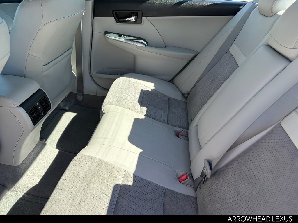 Used 2012 Toyota Camry XLE w/ Leather Pkg FWD image 10