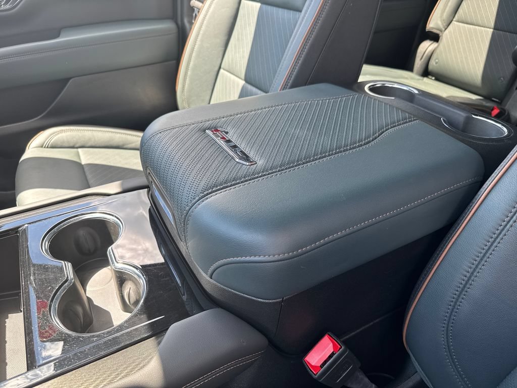 Certified 2025 GMC Yukon XL AT4 w/ AT4 Premium Package AWD/4WD image 48
