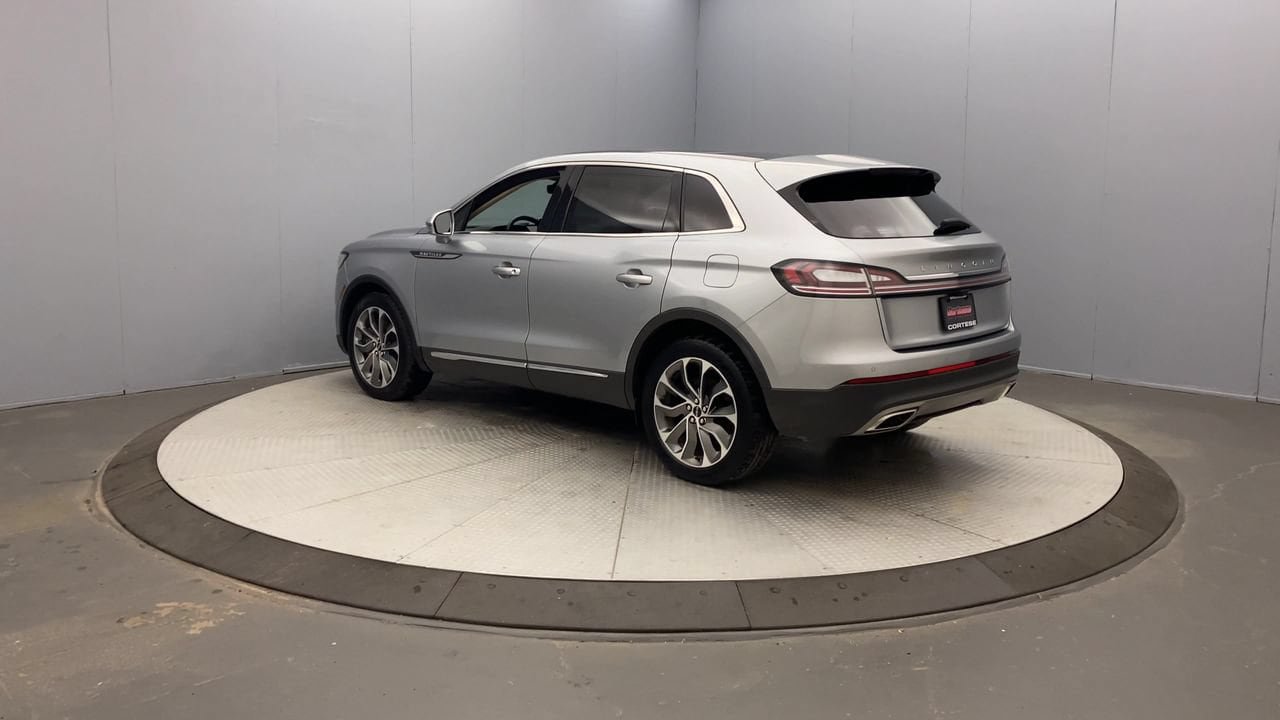 Used 2022 Lincoln Nautilus Reserve AWD/4WD image 3