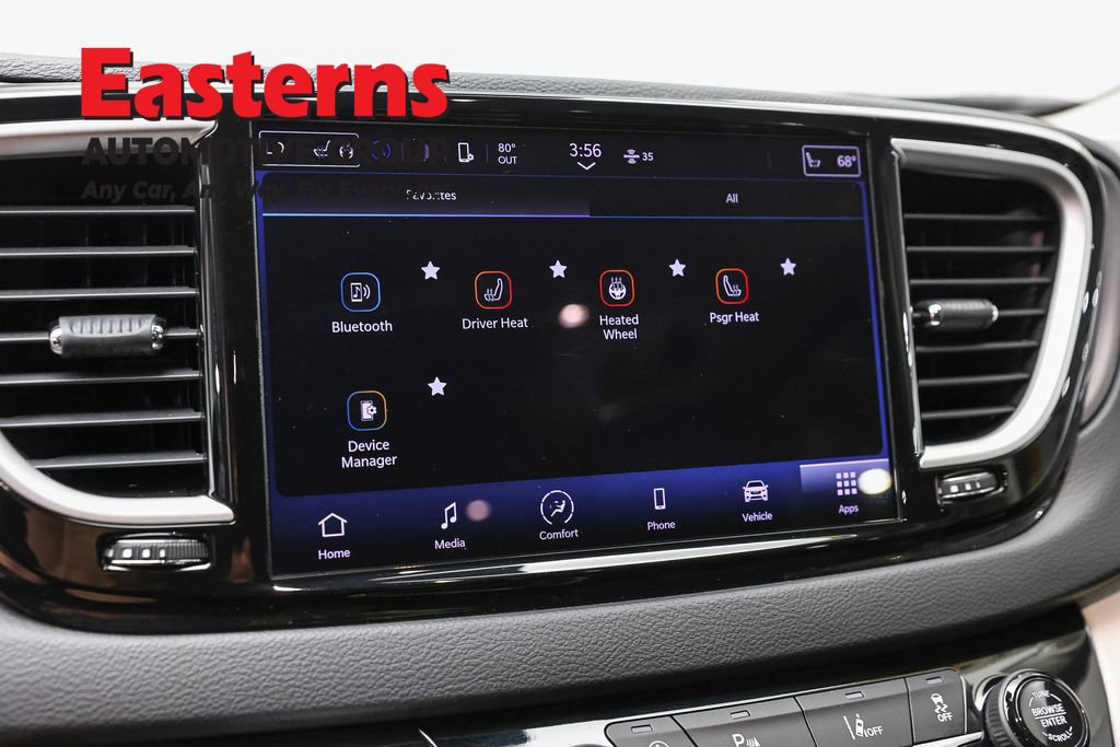 Used 2023 Chrysler Pacifica Touring-L FWD image 19