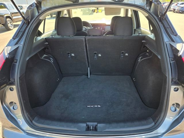 Used 2021 Nissan Kicks SV FWD image 16