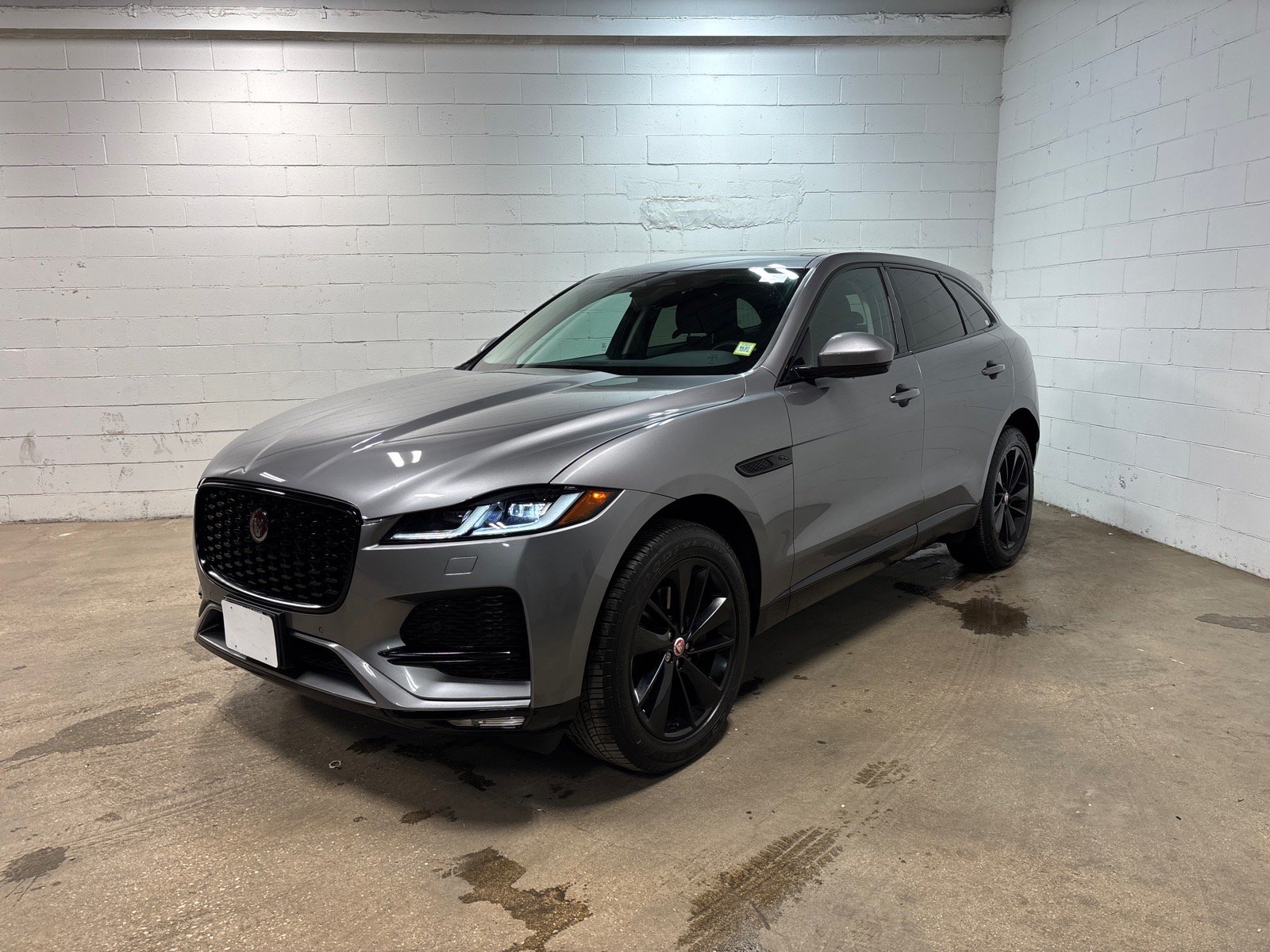 Used 2023 Jaguar F-PACE S AWD/4WD image 1