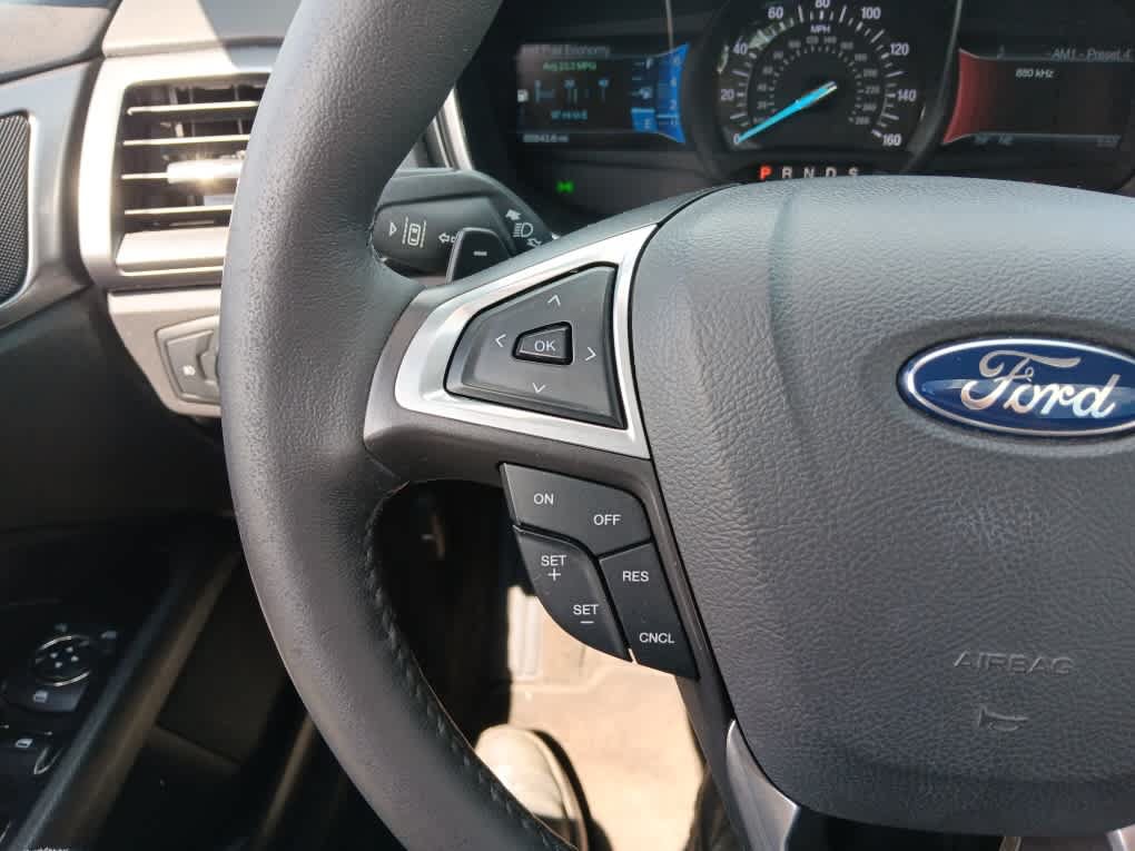 Used 2014 Ford Fusion Titanium FWD image 22