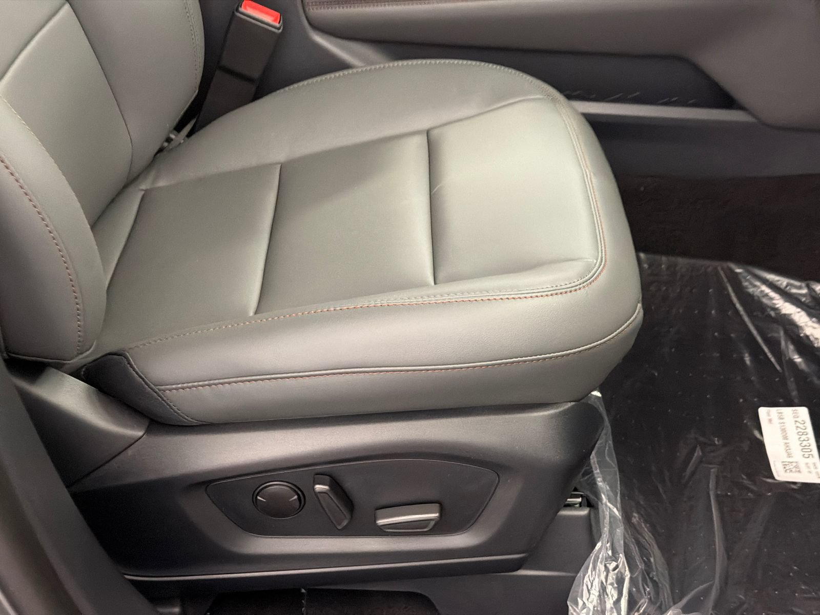 New 2027 Ford Explorer Active w/ Active Comfort Package AWD/4WD image 13