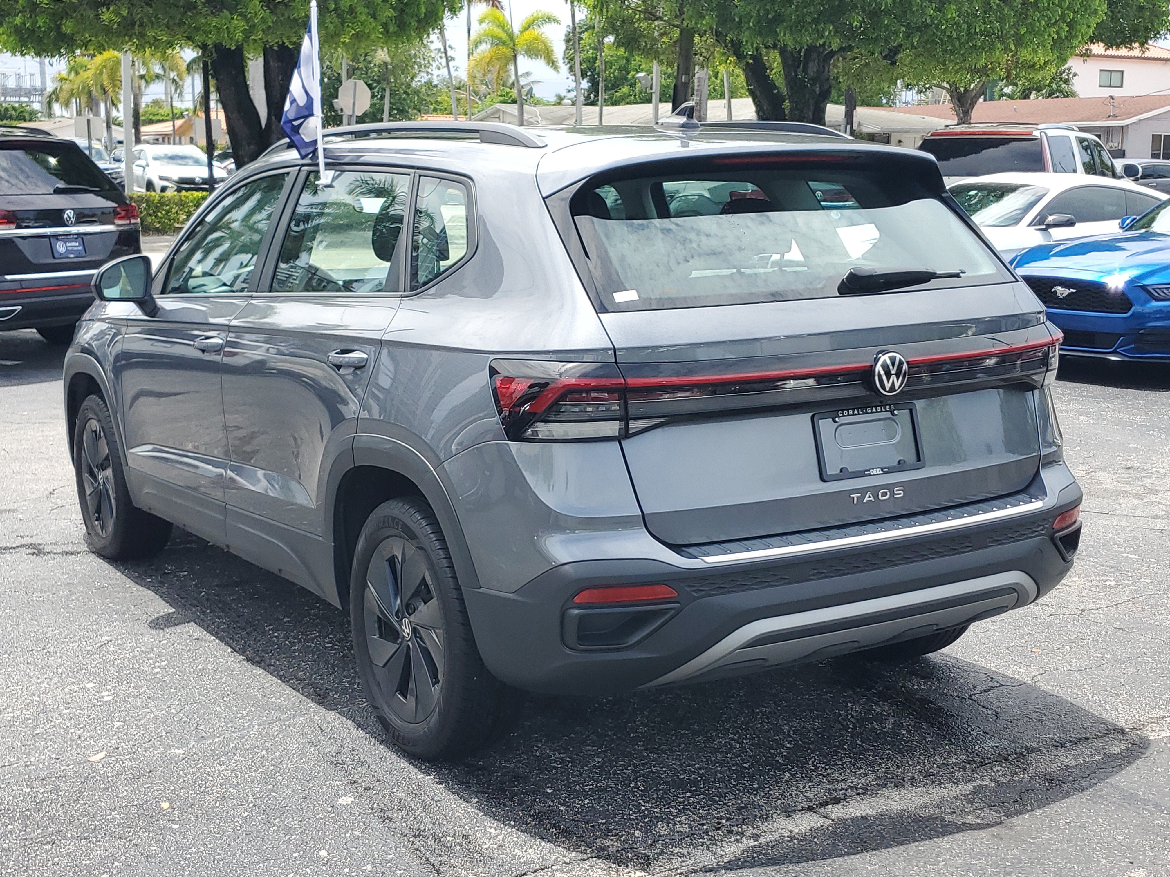 Used 2025 Volkswagen Taos S FWD image 3