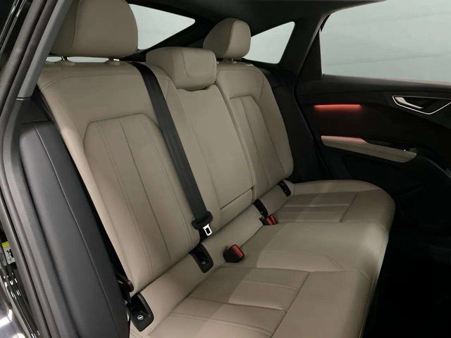 Used 2024 Audi Q4 e-tron Premium Plus w/ Premium Plus image 81