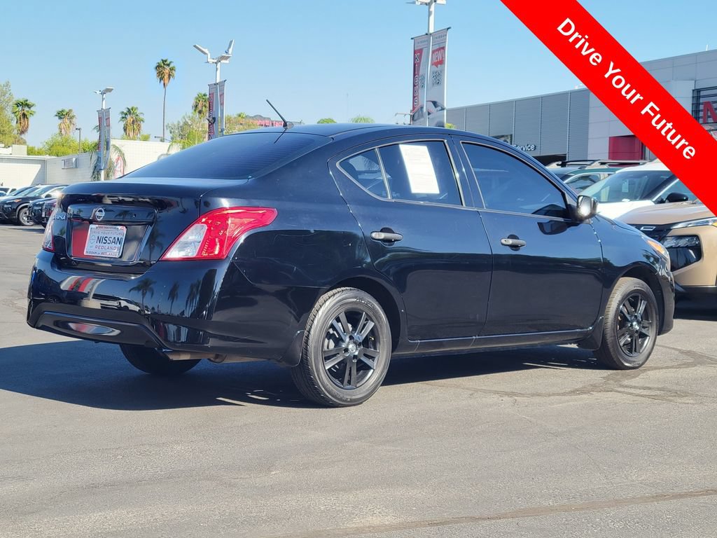 Used 2019 Nissan Versa S FWD image 4