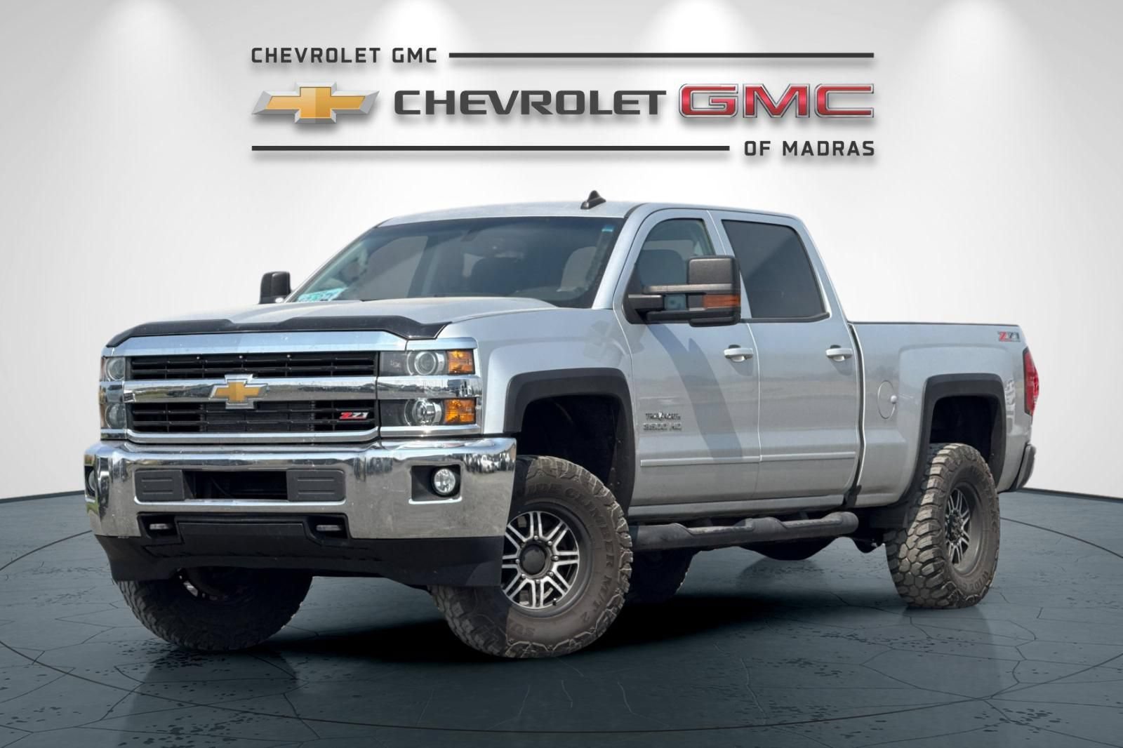 Used 2017 Chevrolet Silverado 3500 LT AWD/4WD image 7