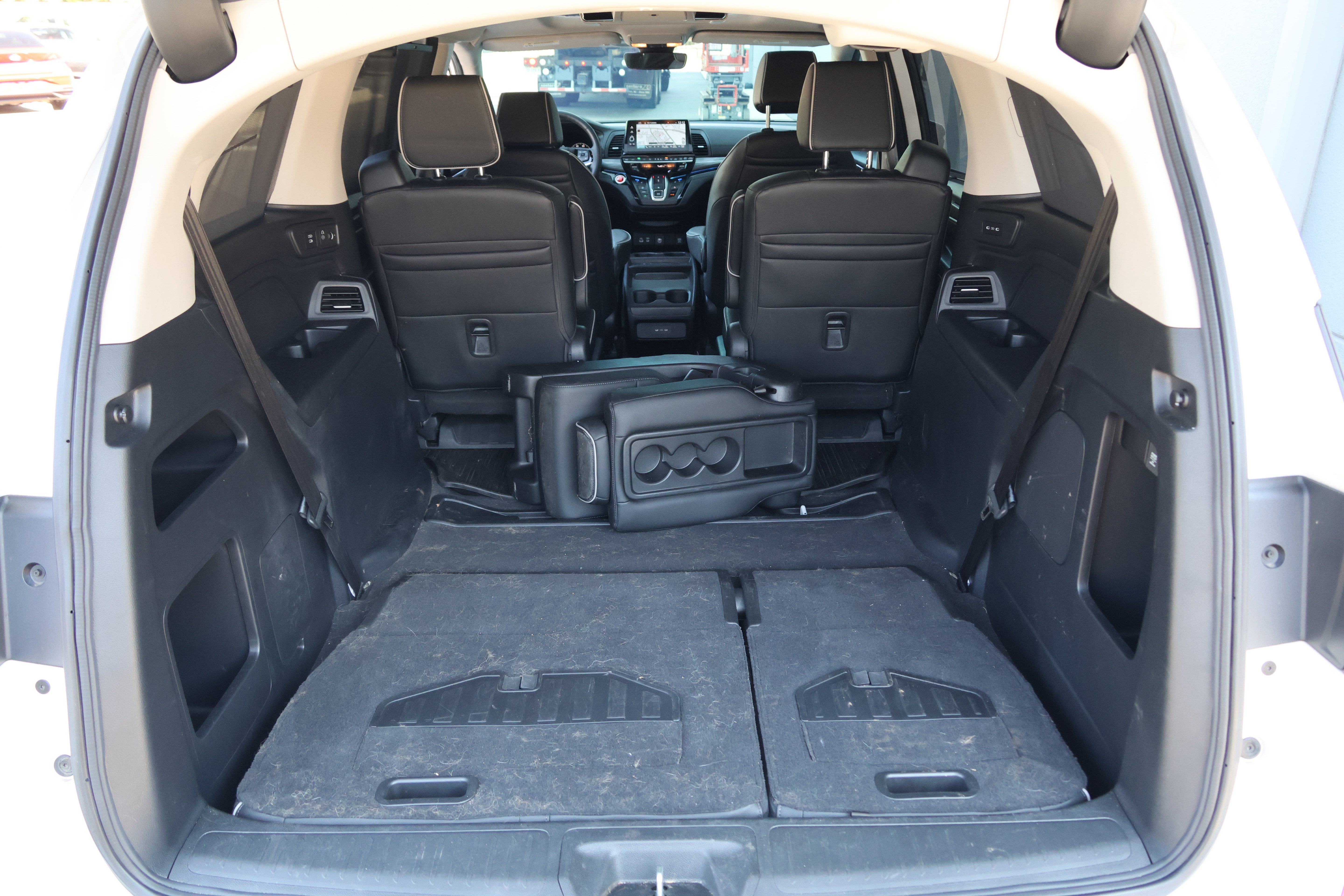 Used 2025 Honda Odyssey Elite image 38