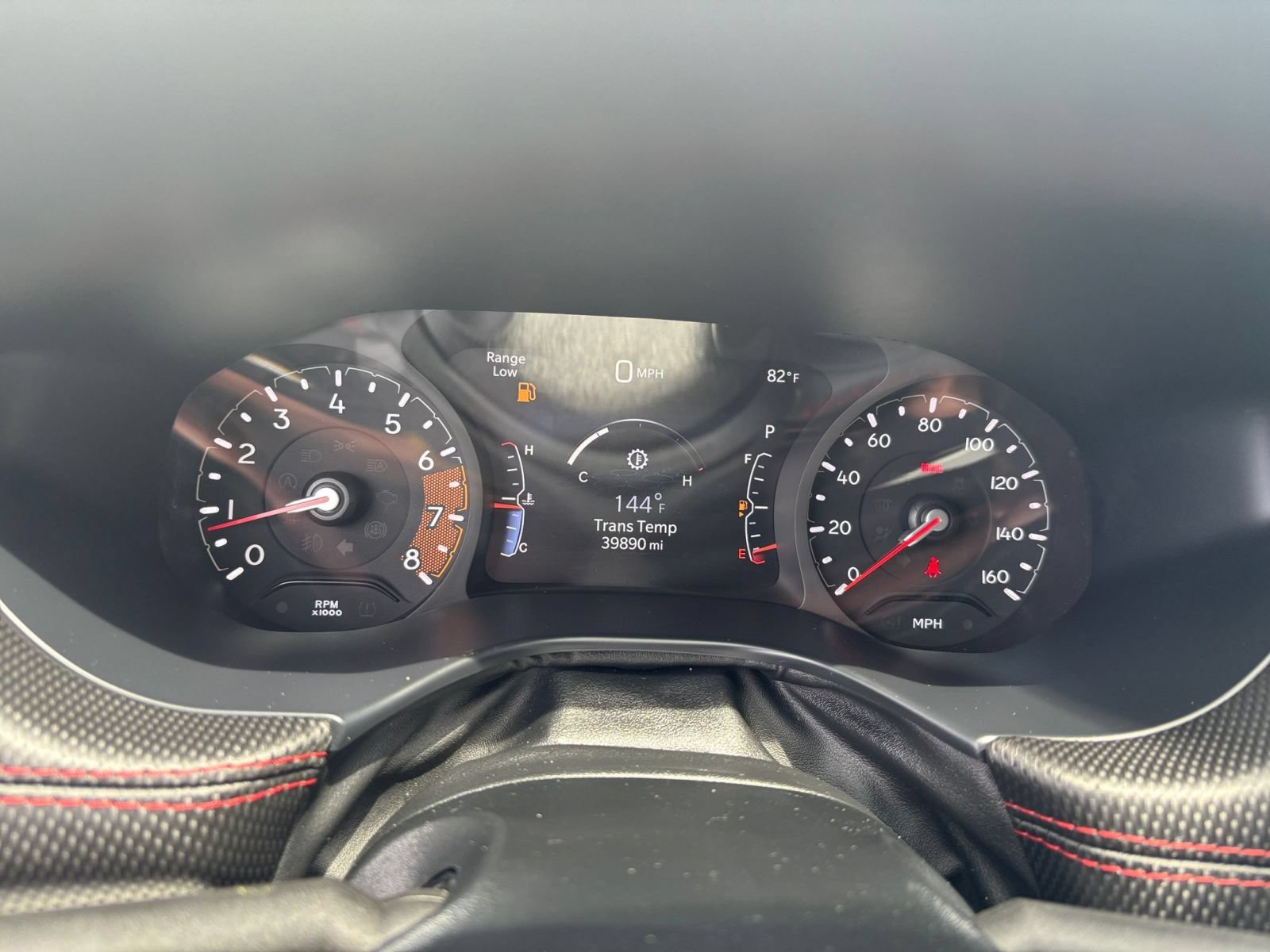 Used 2025 Jeep Compass Trailhawk AWD/4WD image 38