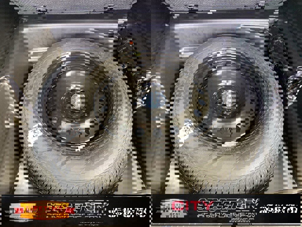 New 2026 Jeep Grand Cherokee Laredo X image 32