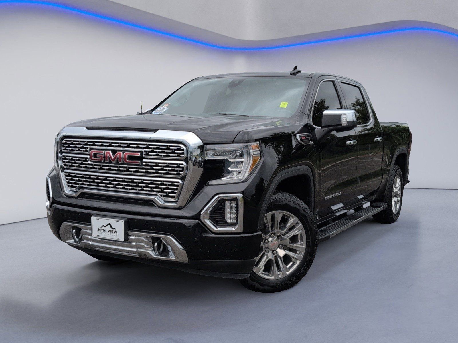 Used 2021 GMC Sierra 1500 Denali w/ Driver Alert Package II AWD/4WD image 2