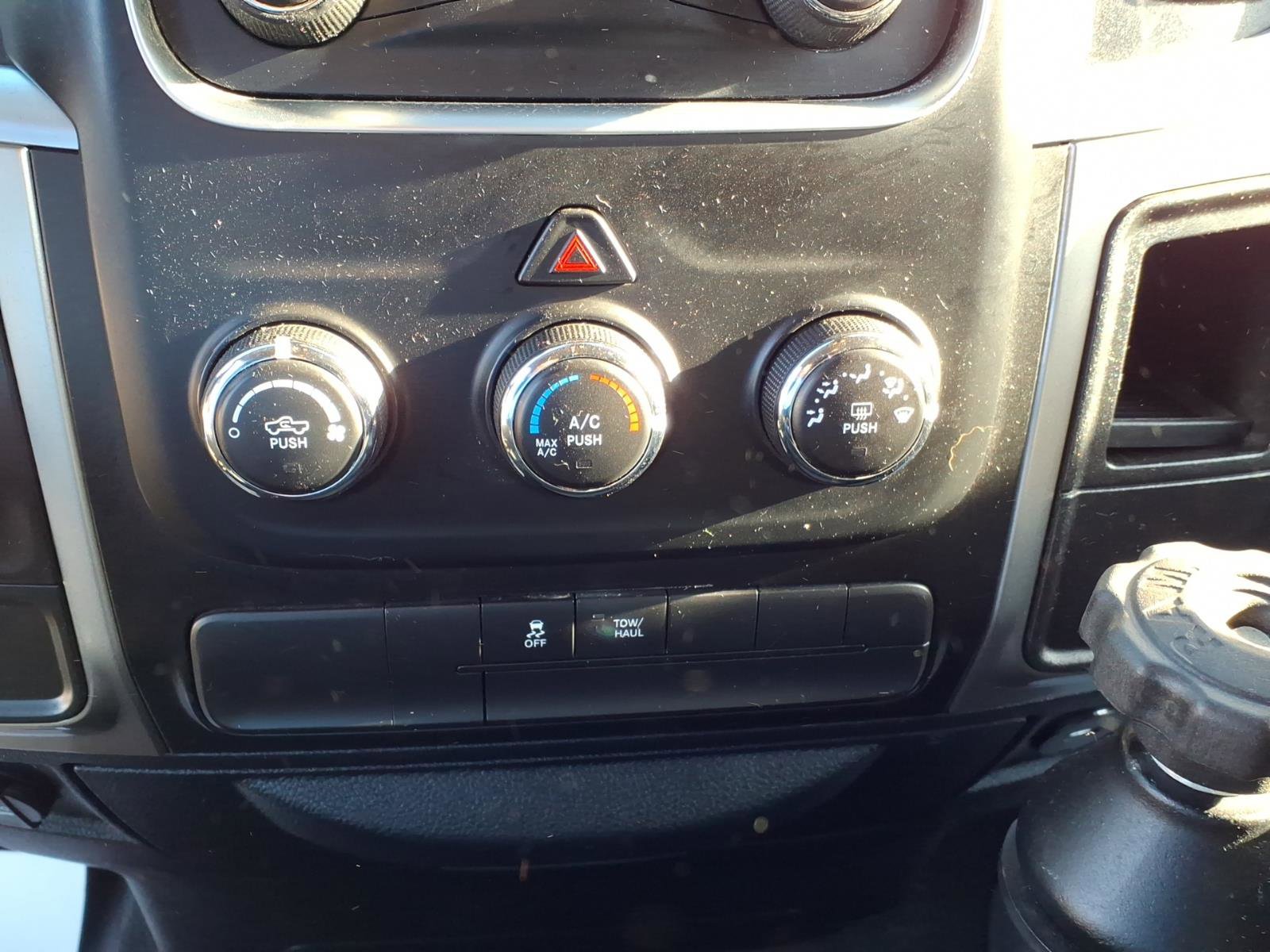 Used 2016 RAM 1500 Classic SLT image 12