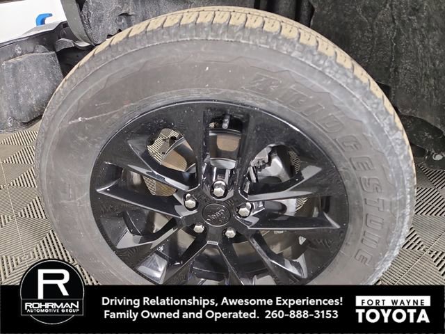 Used 2022 Jeep Wrangler Unlimited Sahara w/ Cold Weather Group image 12