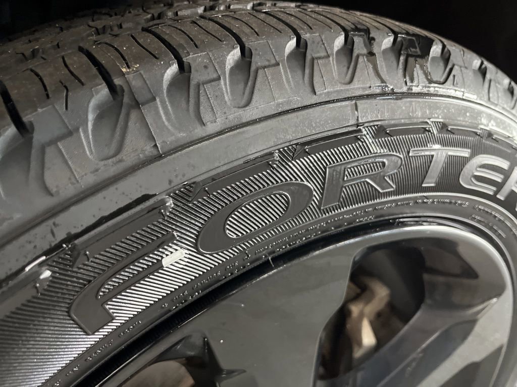 Used 2022 Jeep Grand Cherokee L Laredo image 14