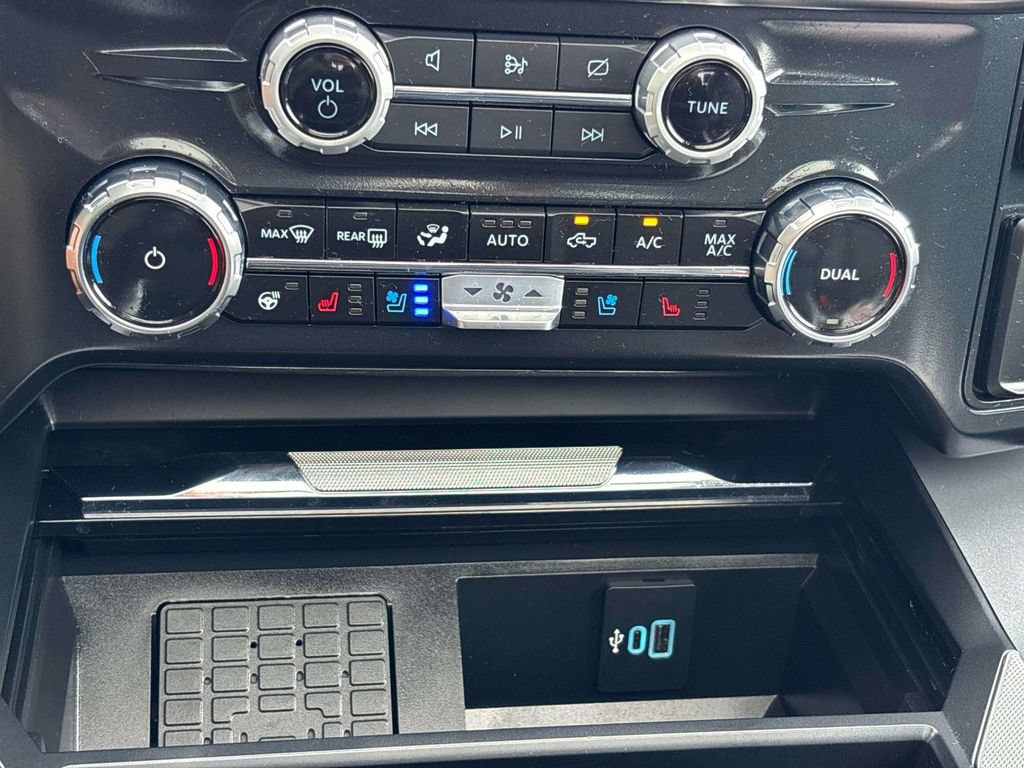 Used 2024 Ford F250 Lariat w/ Lariat Ultimate Package AWD/4WD image 31