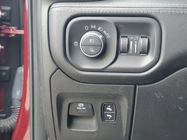 Used 2019 RAM 1500 Limited AWD/4WD image 19
