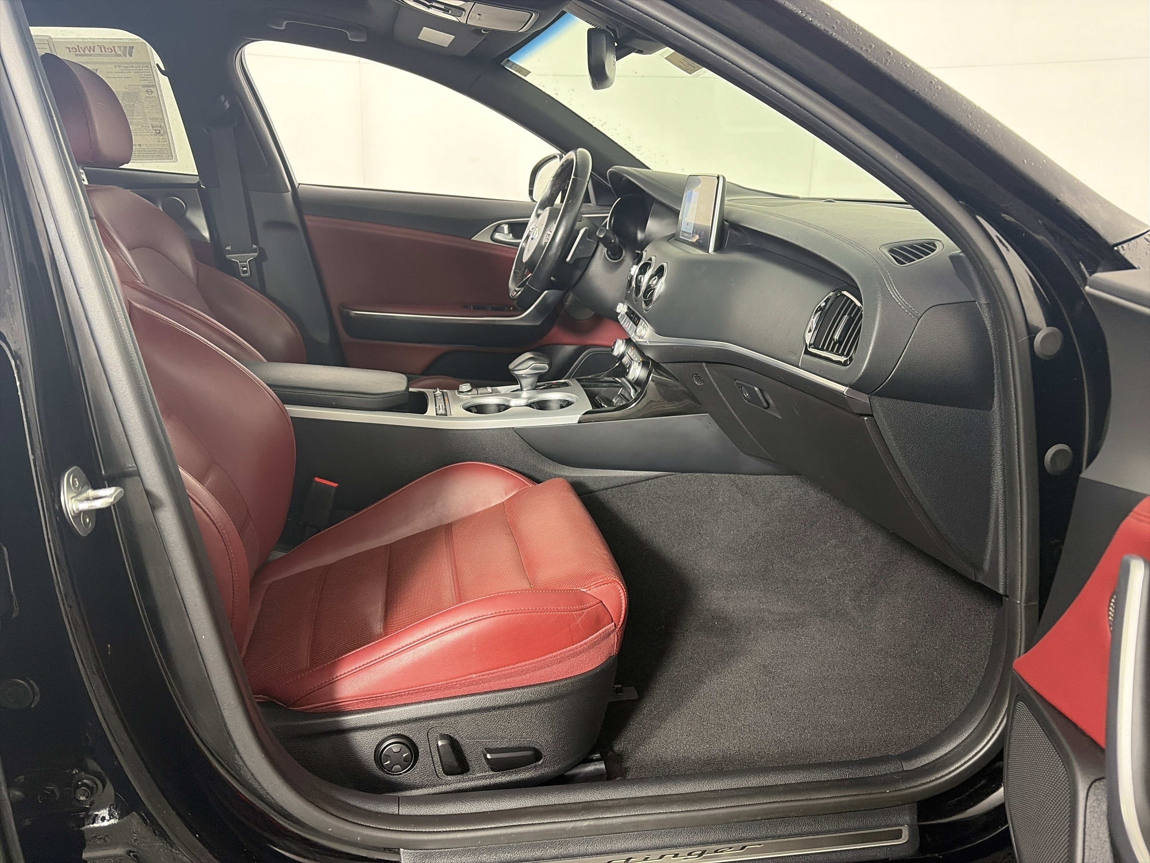 Used 2019 Kia Stinger GT2 image 44