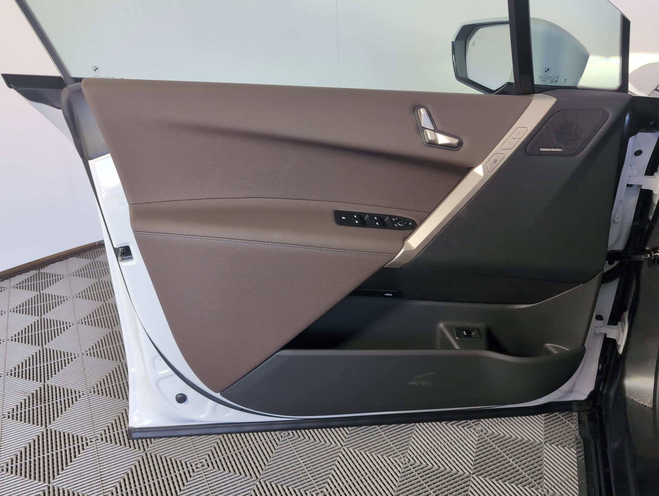 Used 2026 BMW iX xDrive45 image 21