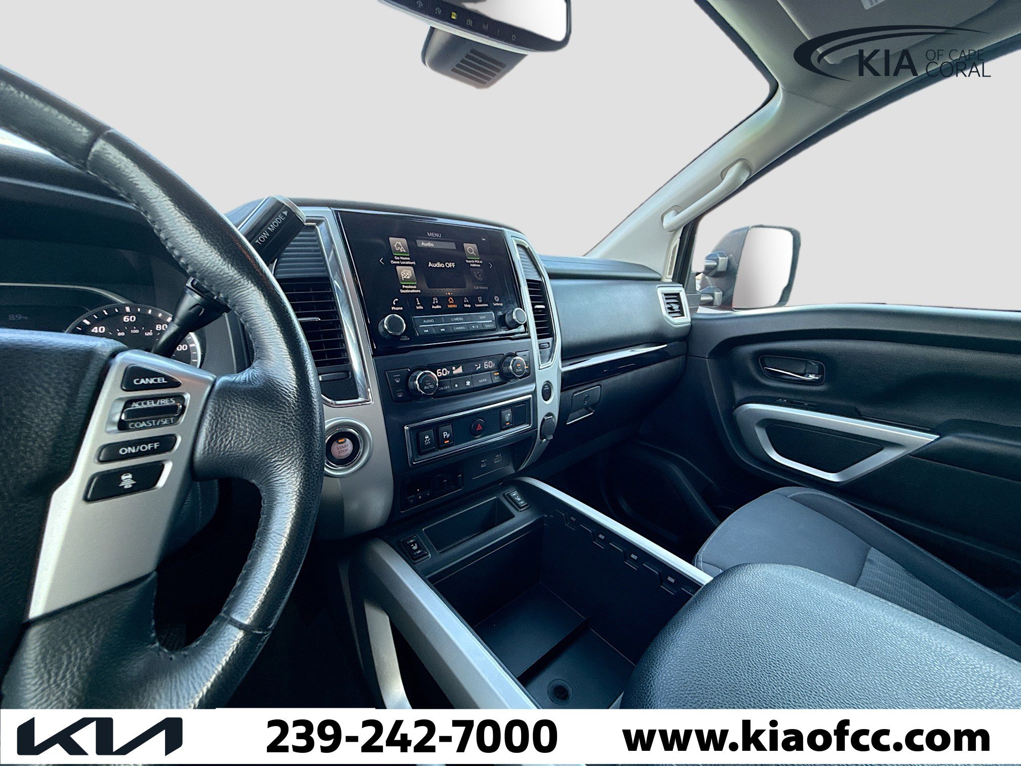 Used 2021 Nissan Titan SV w/ SV Convenience Package image 25