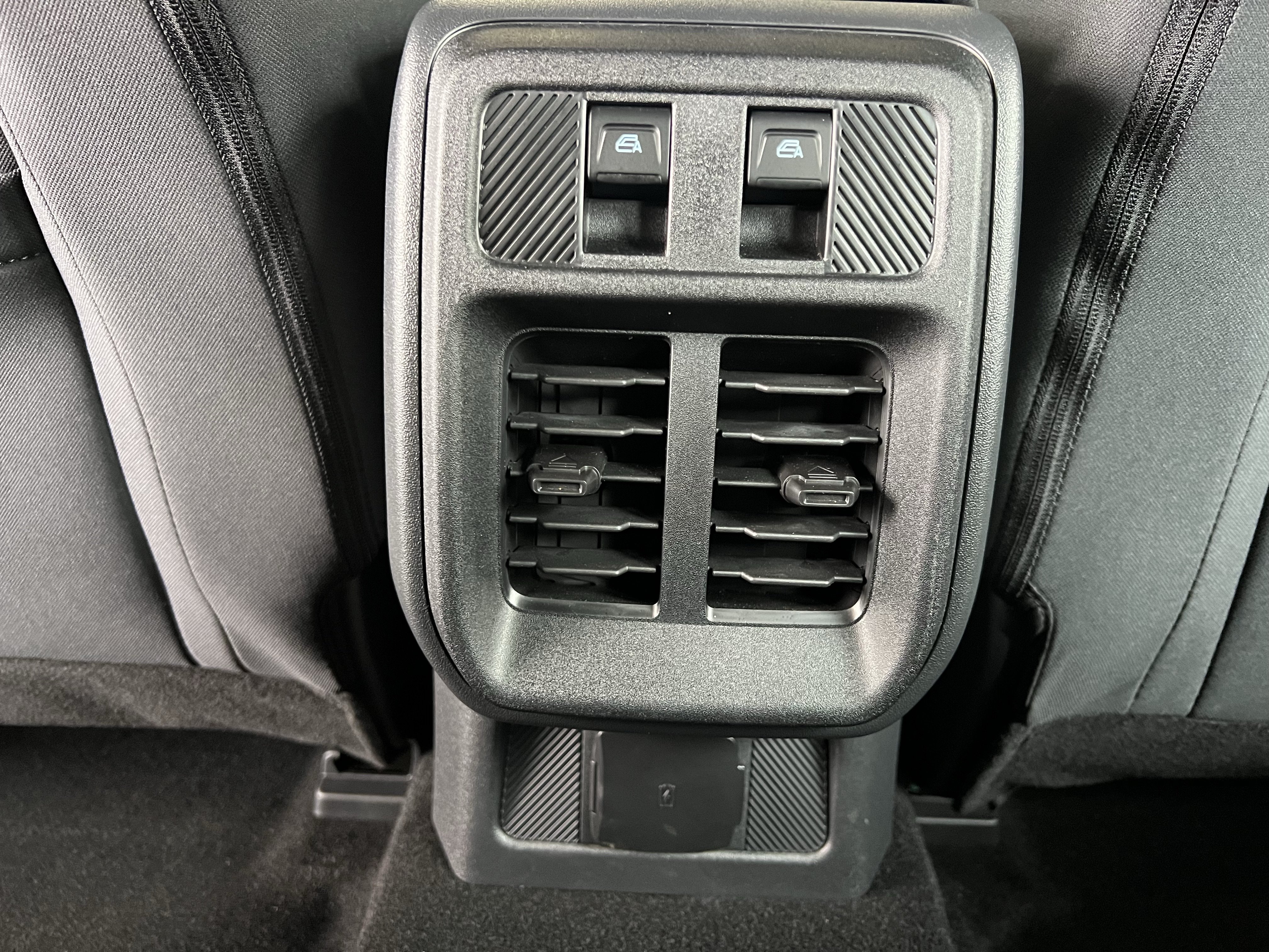 Used 2025 Ford Bronco 4-Door AWD/4WD image 40