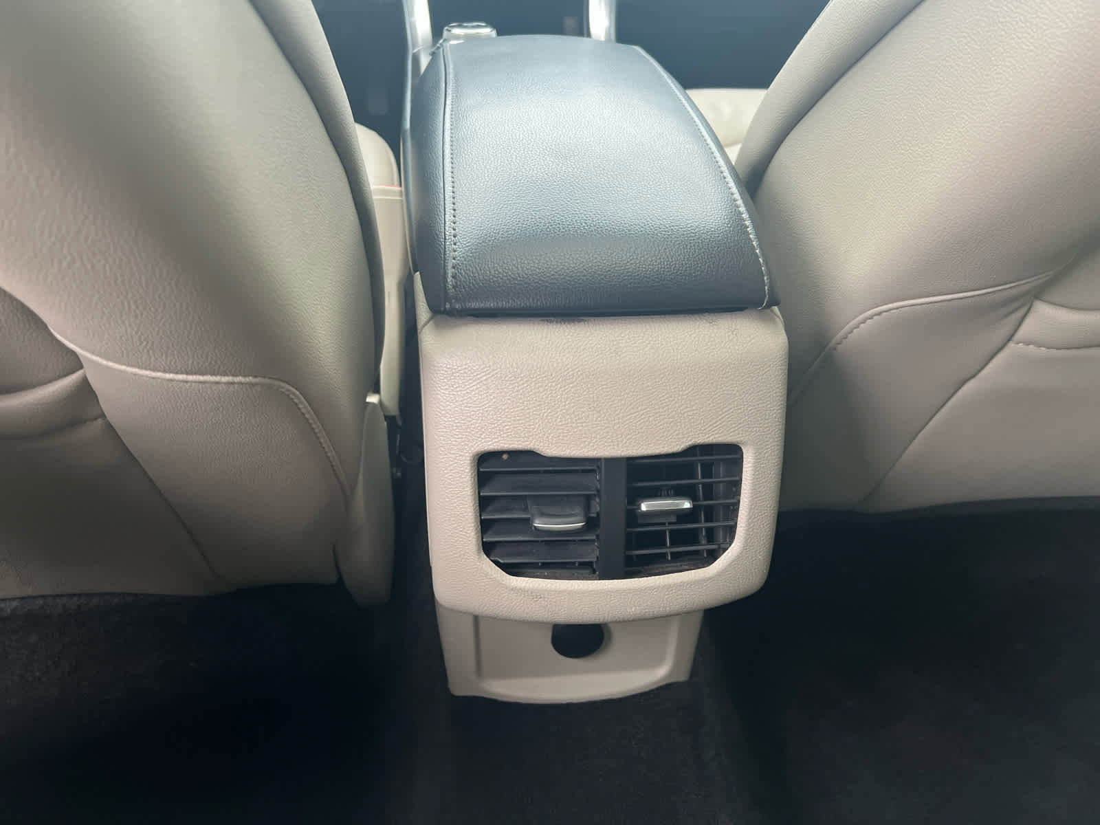 Used 2018 Ford Fusion SE w/ Fusion SE Technology Package image 13