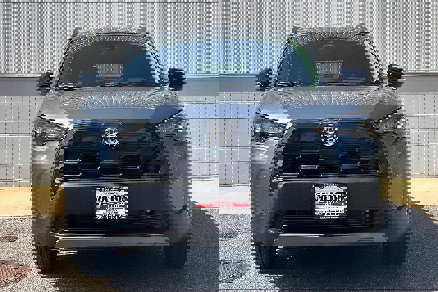 Used 2026 Toyota Corolla Cross LE image 3