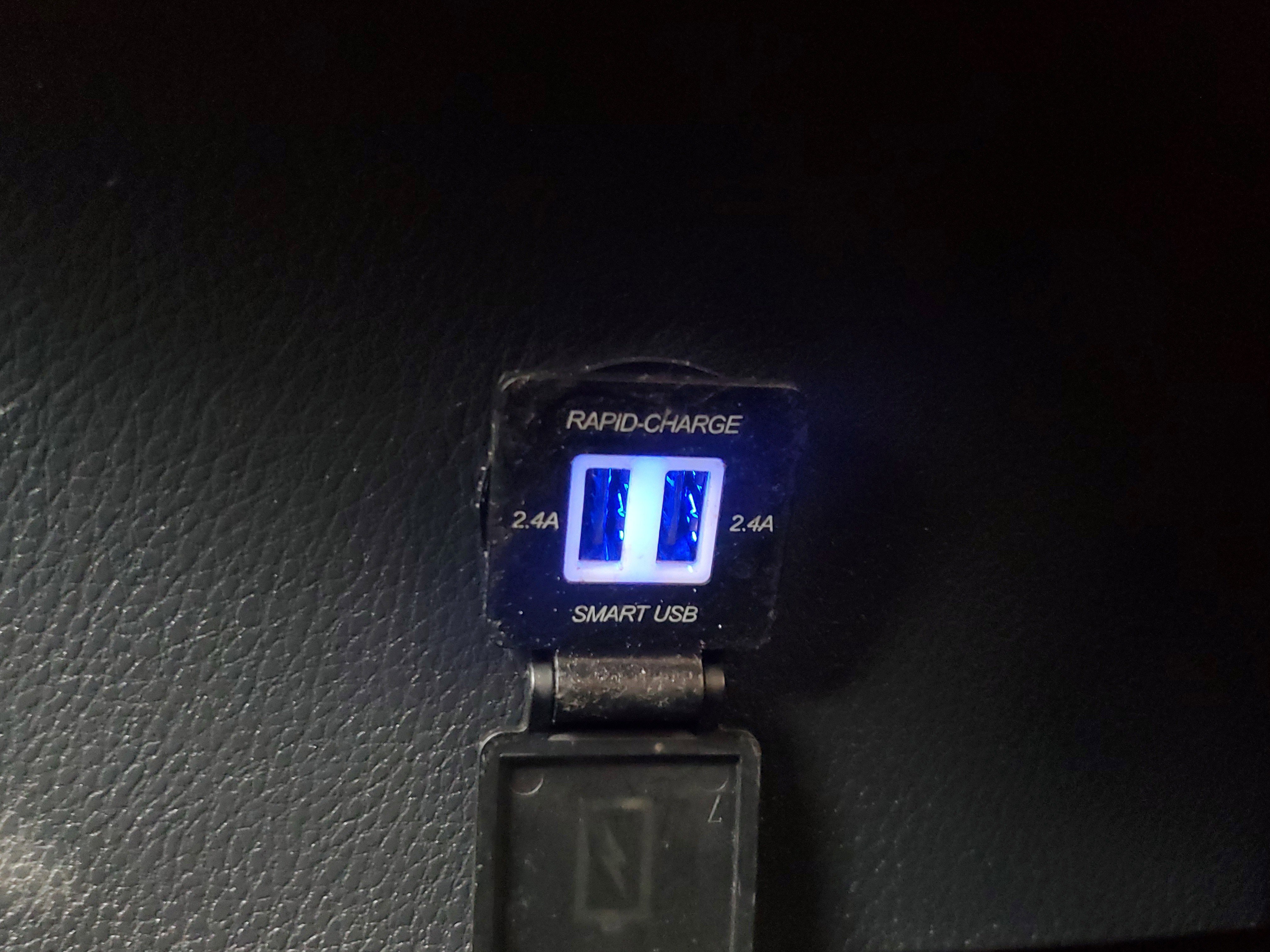 Used 2023 Volvo XC60 B6 Ultimate image 12