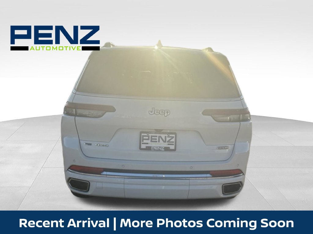 Used 2021 Jeep Grand Cherokee L Overland w/ Luxury Tech Group IV AWD/4WD image 9