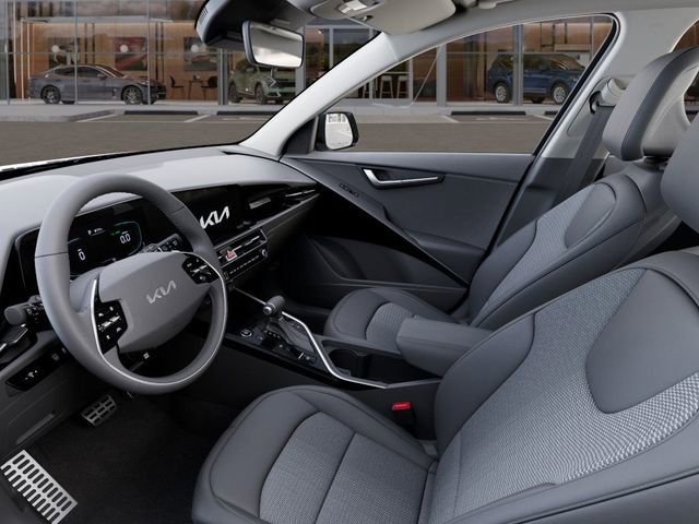 Used 2024 Kia Niro EX Touring image 17
