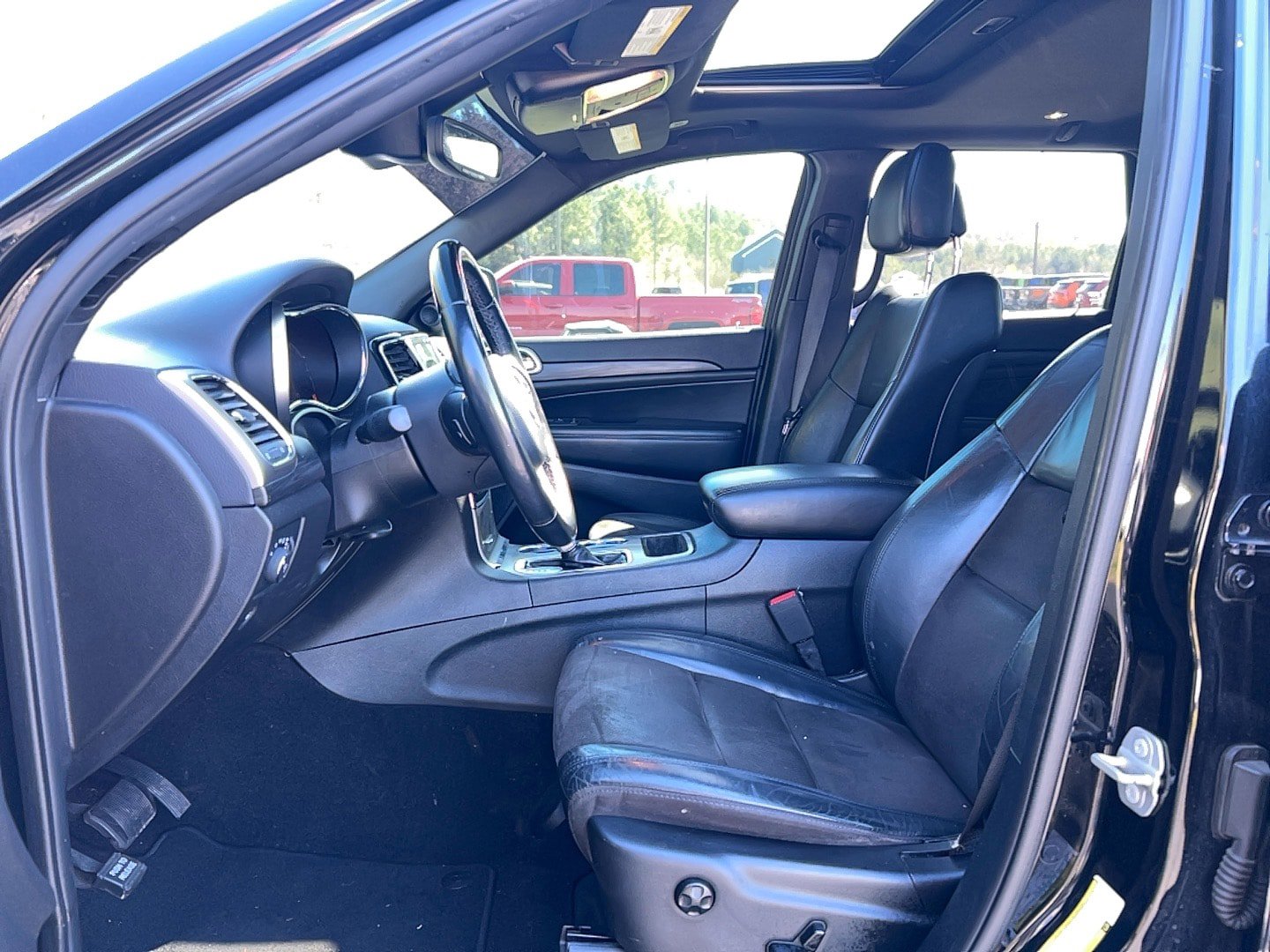 Used 2020 Jeep Grand Cherokee Altitude RWD image 10
