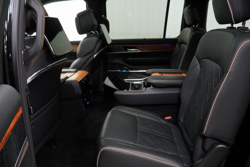 Certified 2024 Jeep Grand Wagoneer Series III w/ Rear Seat Video Group 1 image 22