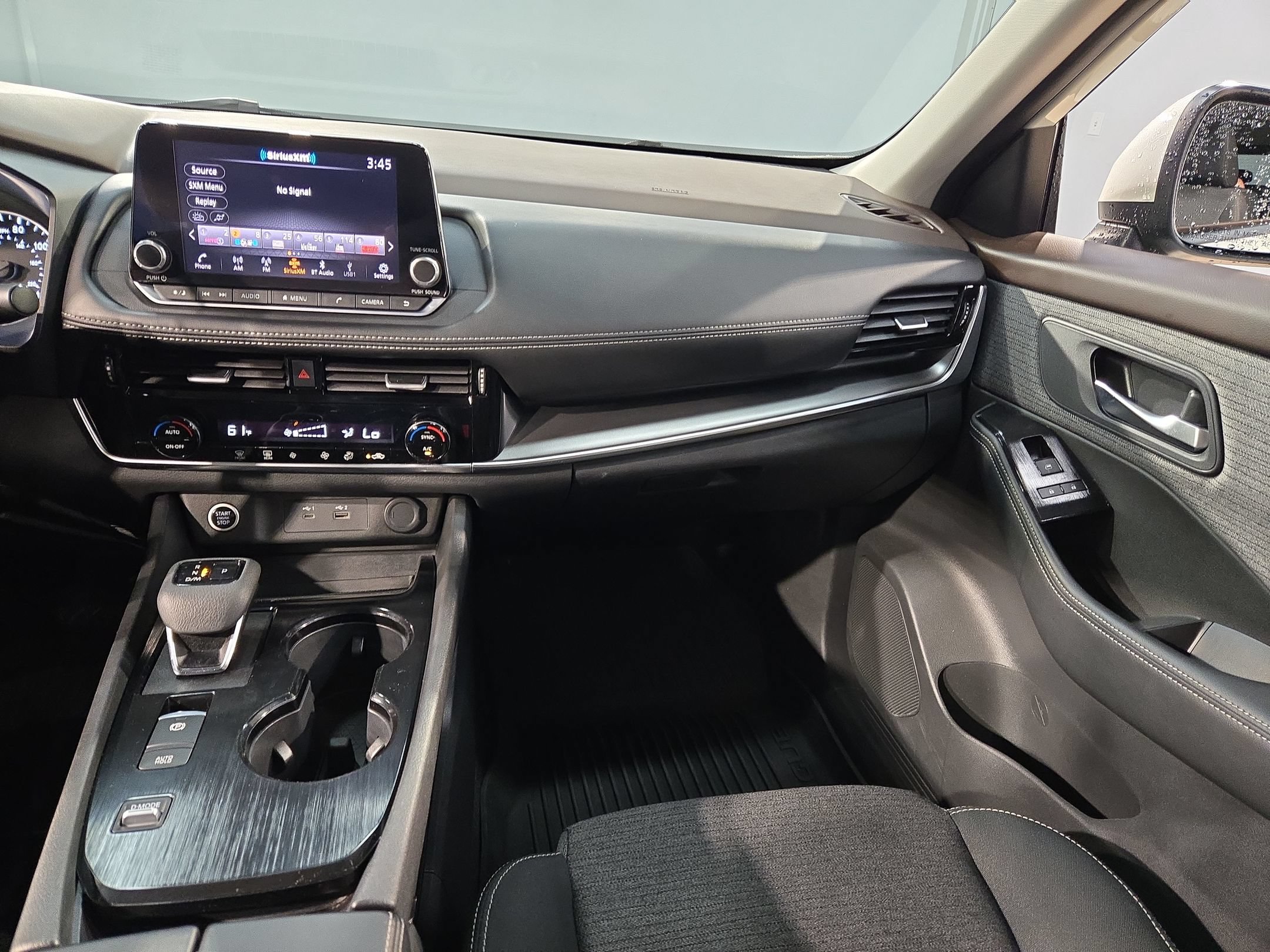 Used 2023 Nissan Rogue SV FWD image 11