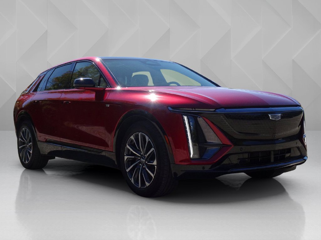 Used 2024 Cadillac Lyriq Sport RWD image 6