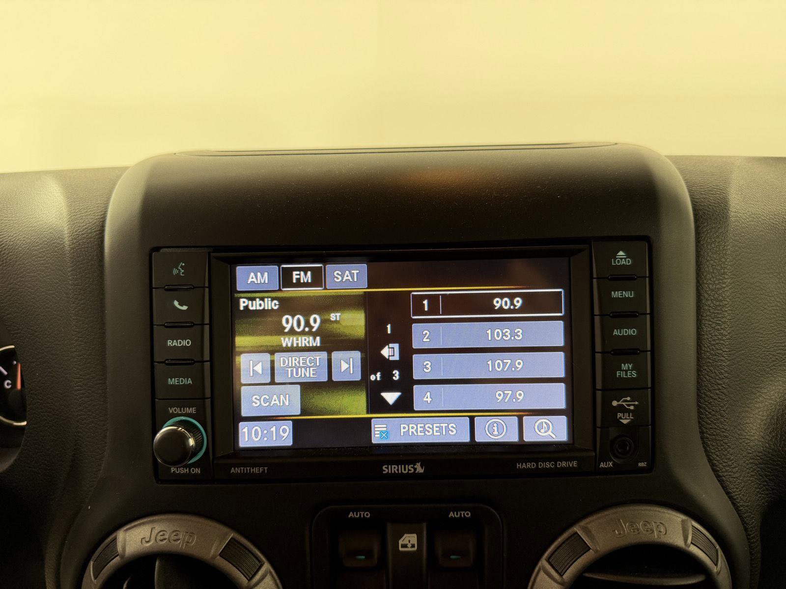 Used 2016 Jeep Wrangler Sport AWD/4WD image 5