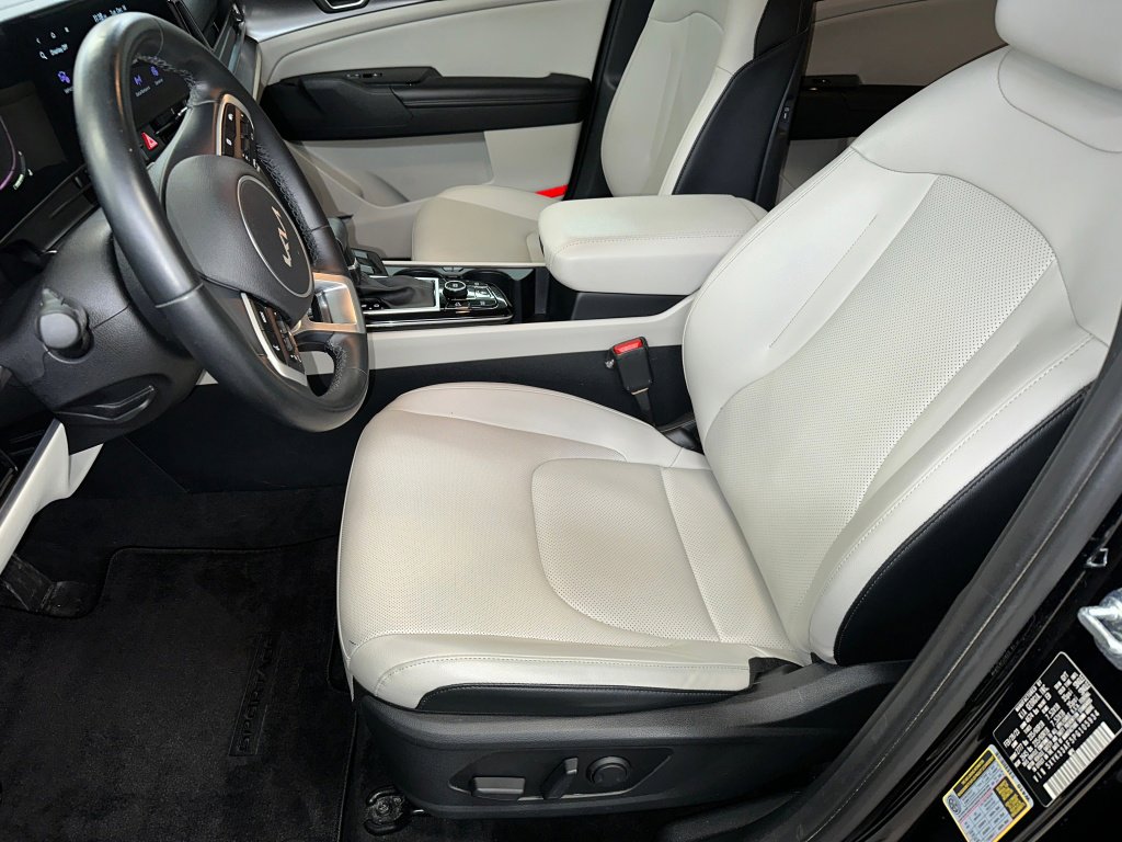 Used 2023 Kia Sportage EX image 5