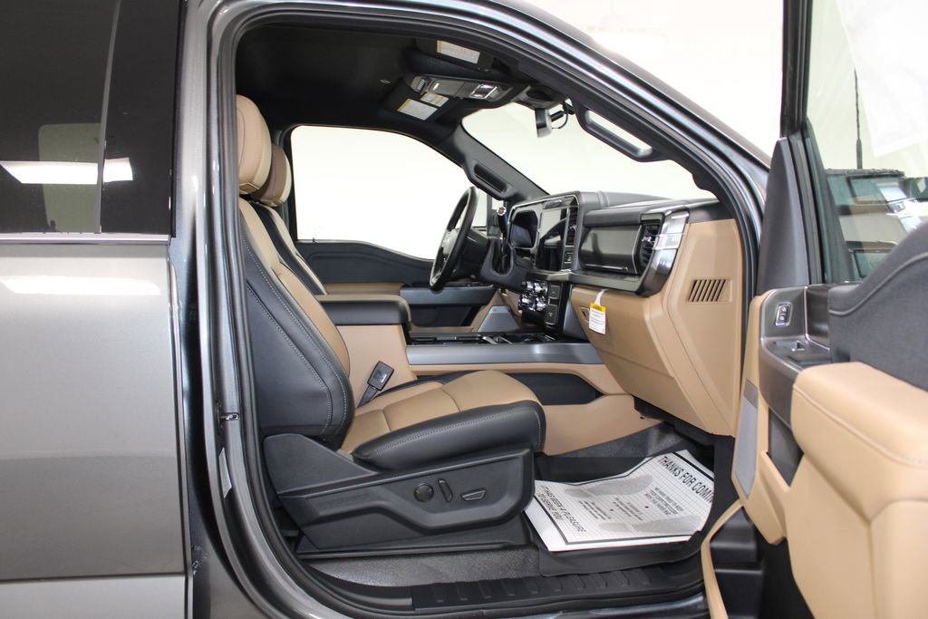 New 2026 Ford F250 Lariat w/ Chrome Package image 30