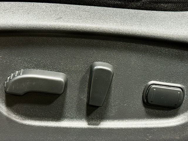 Used 2018 Nissan Rogue SV image 20