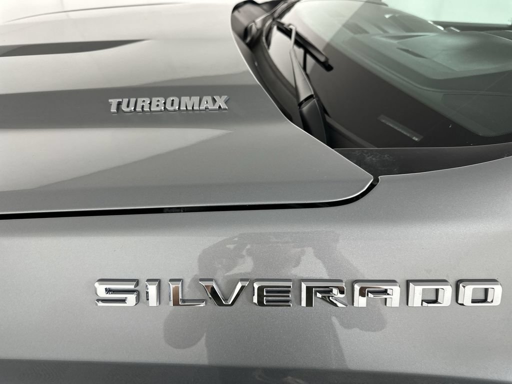 Used 2026 Chevrolet Silverado 1500 LT AWD/4WD image 32